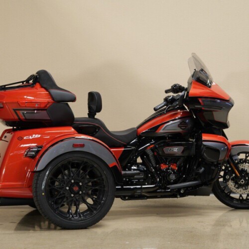 Harley-Davidson® CVO Street Glide 3 Limited 2026 thumb 3