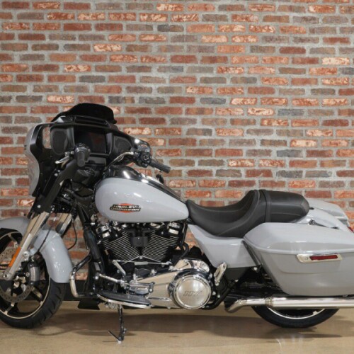 FLHX 2025 Street Glide® thumb 3
