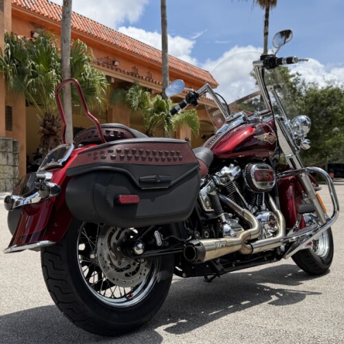 Harley-Davidson® Heritage Classic 2023 thumb 2