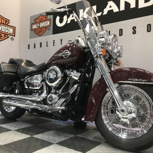 Harley-Davidson® Heritage Classic 107 2020 thumb 2