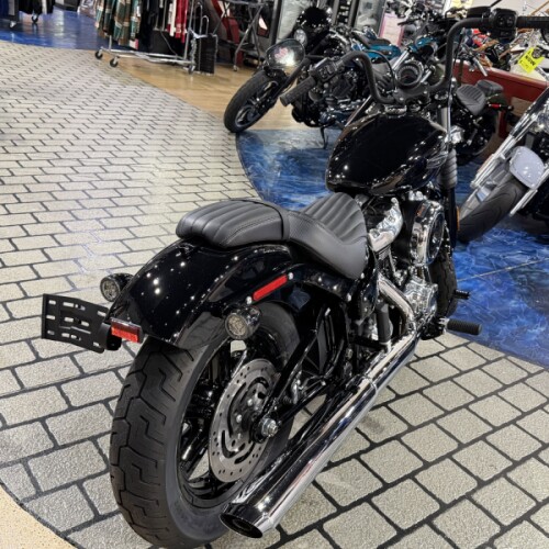 Harley-Davidson® Street Bob® 2026 thumb 2