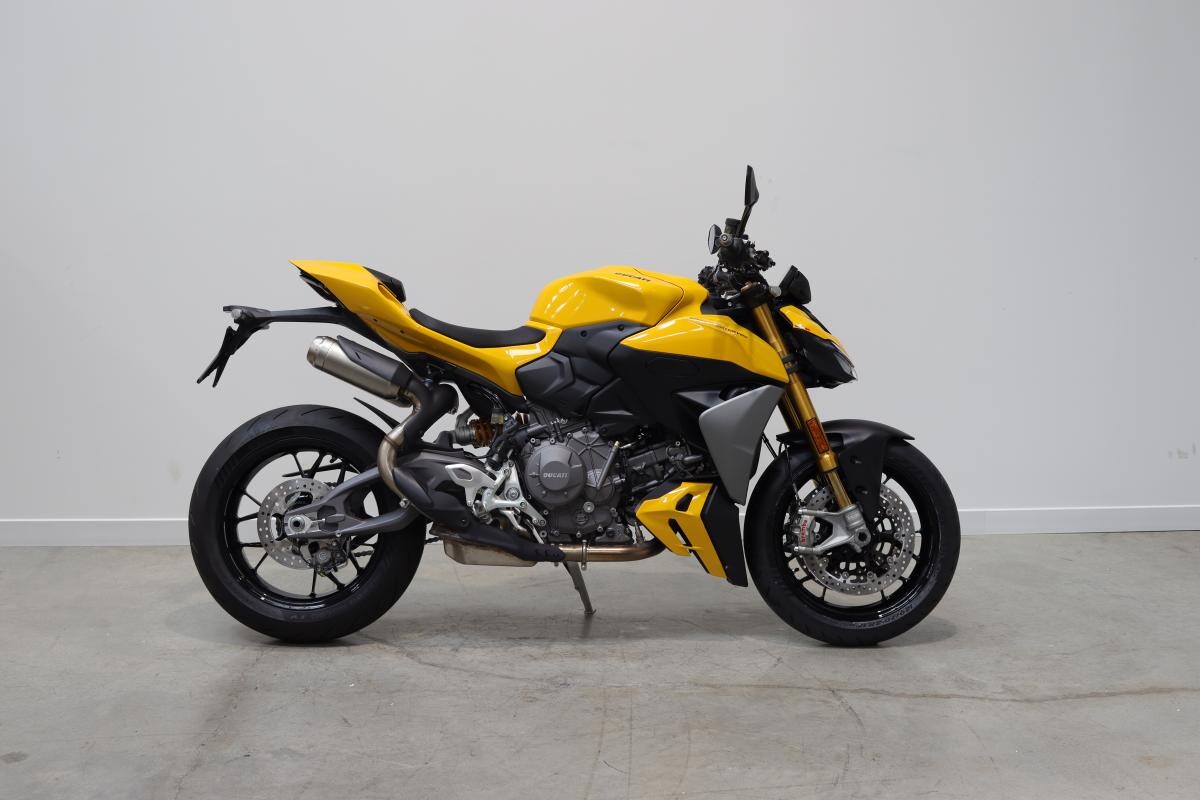 Ducati Streetfighter V2S, Brand new and Unregistered, 0 miles, Giallo Yellow 