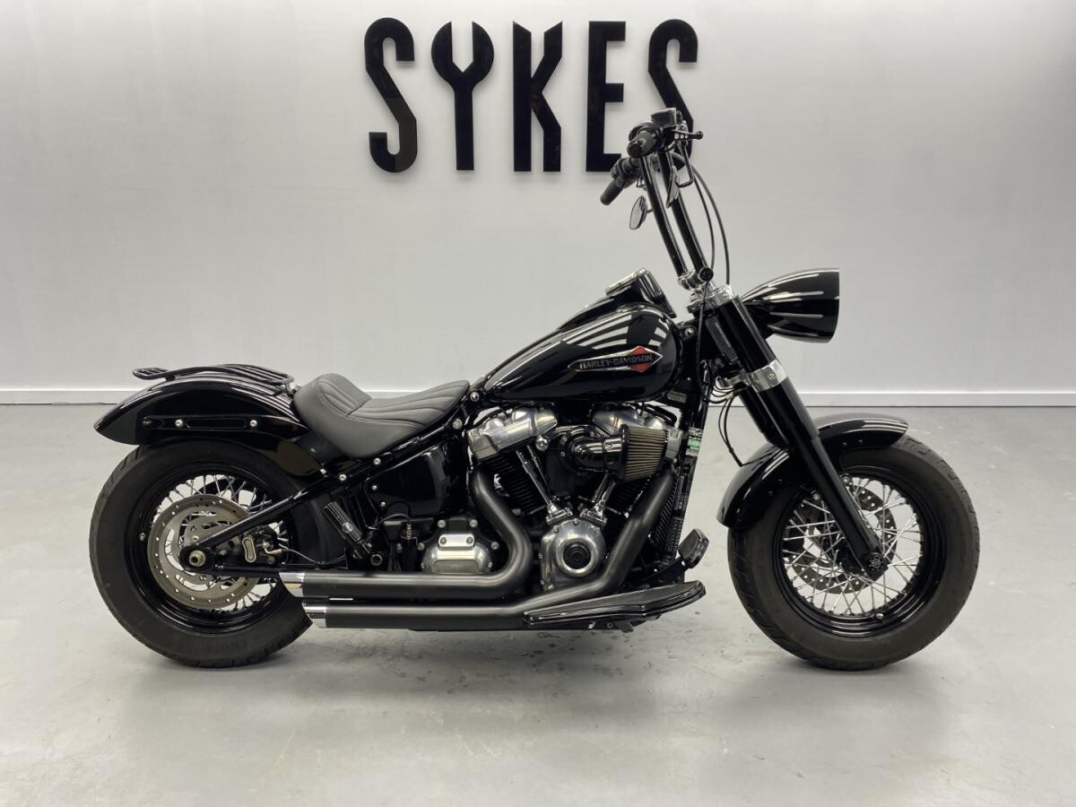 2018 Custom Harley-Davidson FLSL Softail Slim in Vivid Black