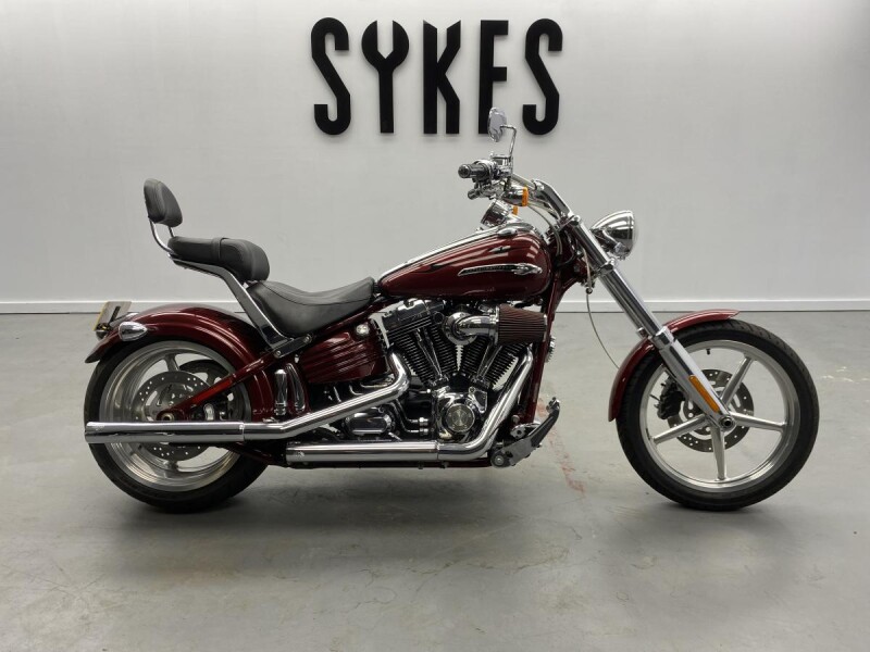 2009 Harley-Davidson FXCWC Softail Rocker C in Crimson Red Sunglo