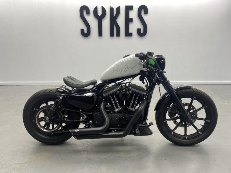 2016 Harley-Davidson XL883N Sportster Iron 883 in White
