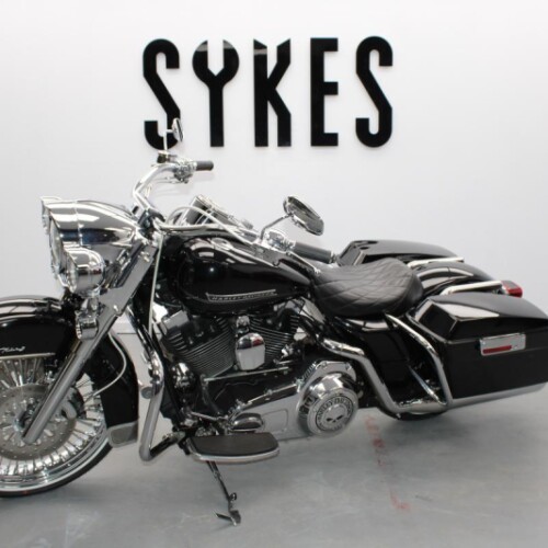 2007 Custom Harley-Davidson FLHRC Touring Road King Classic in Black thumb 2