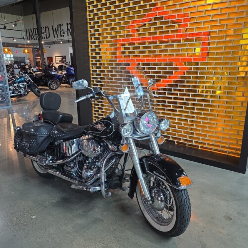 Harley-Davidson® Heritage Softail® Classic 2011 thumb 3
