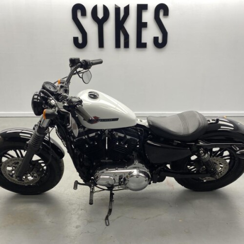 2018 Harley-Davidson XL1200XS Sportster Forty-Eight Special in White thumb 0
