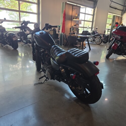 XL 883N 2017 Iron 883™ thumb 0