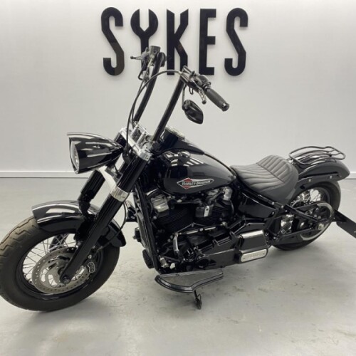 2018 Custom Harley-Davidson FLSL Softail Slim in Vivid Black thumb 0