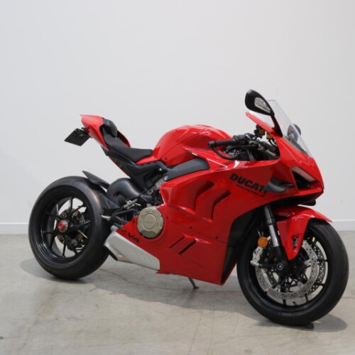 2024 Ducati Panigale V4 in Rosso Corsa, 2 Owners, 1800 Miles,  thumb 3