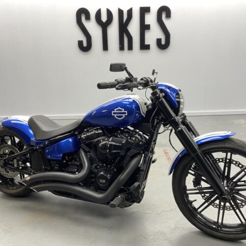 2018 Custom Harley-Davidson FXBRS Softail Breakout in Blue and White thumb 2