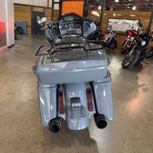FLHXSE 2018 CVO™ Street Glide® thumb 1
