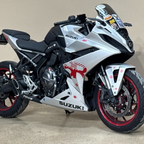 GSX800FRQM4 2024 GSX-8R thumb 1