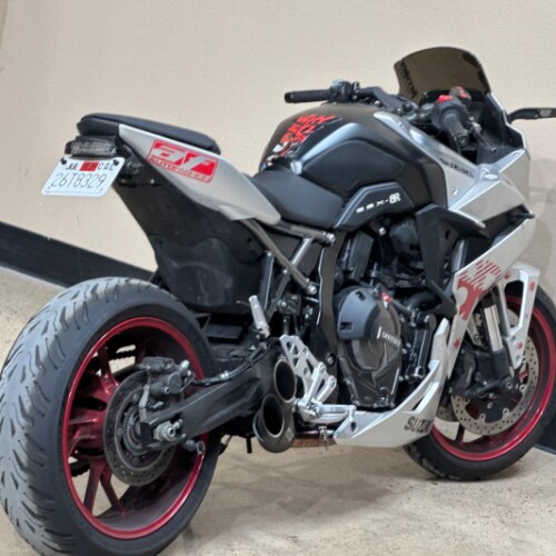 GSX800FRQM4 2024 GSX-8R thumb 0