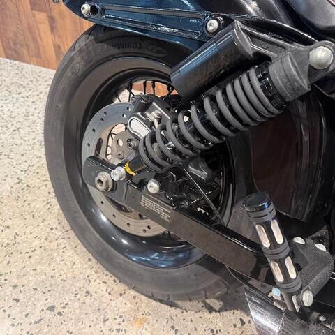 Harley-Davidson® Street Bob® 2008 FXDBP thumb 1