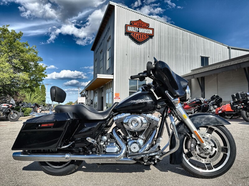 2011 Harley-Davidson® Street Glide® Vivid Black