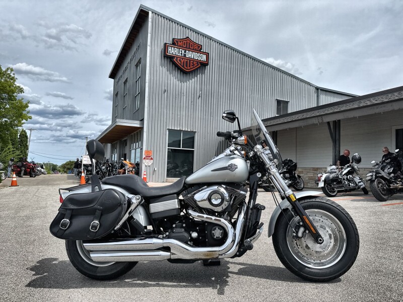 2010 Harley-Davidson® Fat Bob® Brilliant Silver Denim