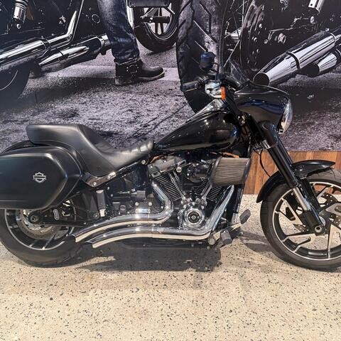 2020 Harley-Davidson® Sport Glide® thumb 3