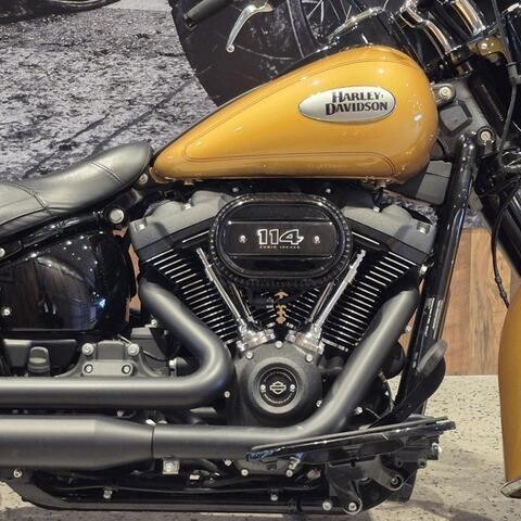MY23 Harley-Davidson Softail Heritage Classic S 114 w/ABS Cruise (FLHCS) Prospect Gold thumb 1