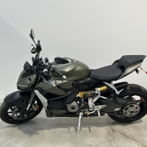 Ducati Streetfighter V2, 2023 Model, 2900 miles, Storm Green Livery thumb 0