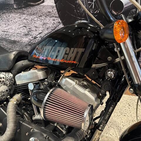 2011 Harley-Davidson® Forty-Eight® thumb 2