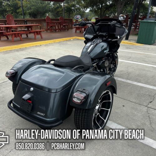2026 Harley-Davidson® Road Glide 3 thumb 3