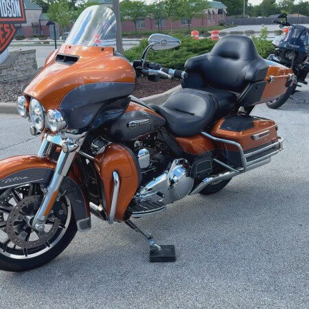 2015 Harley-Davidson® Electra Glide® Ultra Classic™ Two-Tone Amber Whiskey/Charcoal Pearl thumb 1