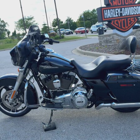 2011 Harley-Davidson® Street Glide® Vivid Black thumb 0