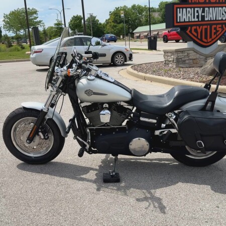 2010 Harley-Davidson® Fat Bob® Brilliant Silver Denim thumb 0