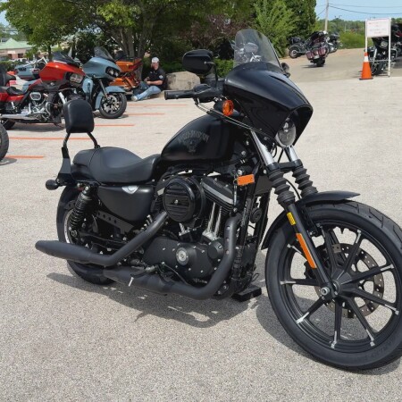 2018 Harley-Davidson® Iron 883™ Black Denim thumb 3