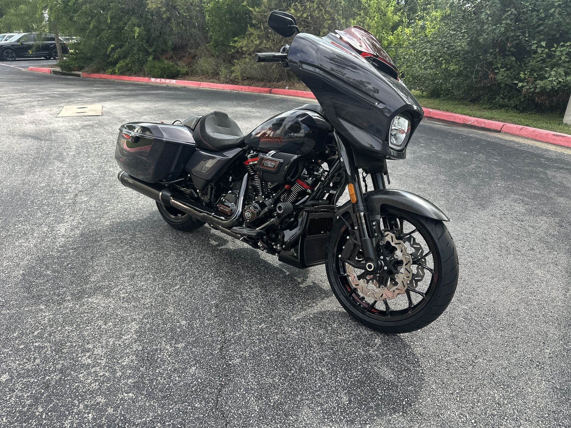 2026 Harley-Davidson® CVO Street Glide FLHXSTSE, photo 3