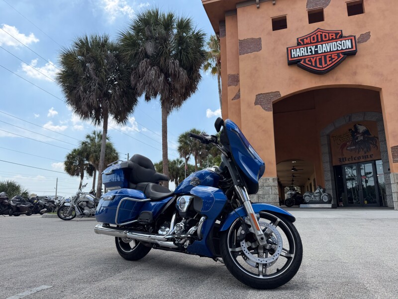 Harley-Davidson® Street Glide™ Ultra 2025