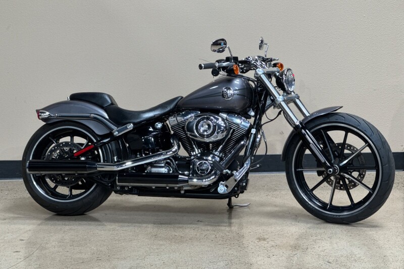 Harley-Davidson® Breakout® 2015