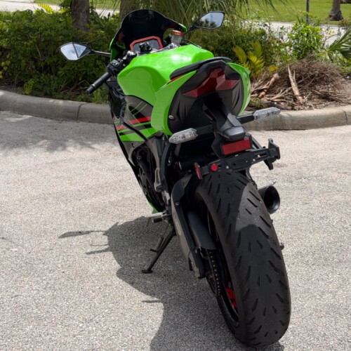 Kawasaki NINJA® ZX™-6R KRT EDITION 2024 thumb 1