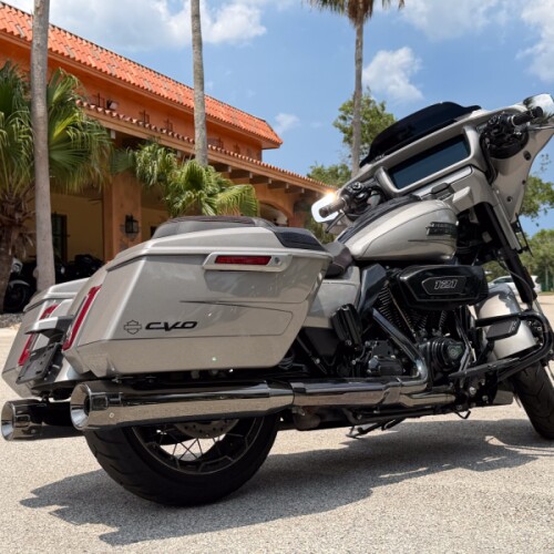 Harley-Davidson® CVO™ Street Glide® 2023 thumb 2