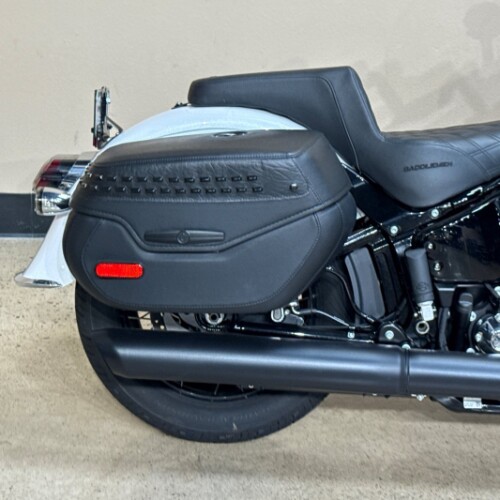 Harley-Davidson® Heritage Classic 2025 thumb 3