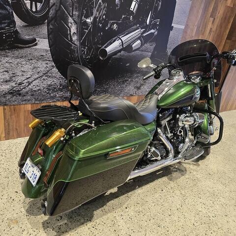 Harley-Davidson® CVO™ Road King® 2013 FLHRSE5 thumb 0