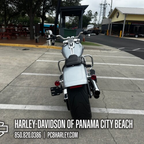 2020 Harley-Davidson® Fat Boy® 114 thumb 2