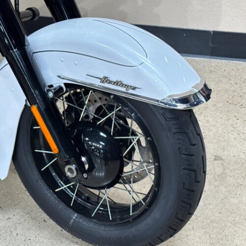 Harley-Davidson® Heritage Classic 2025 thumb 2