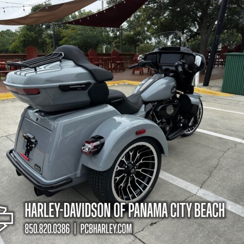2026 Harley-Davidson® Street Glide 3 Limited thumb 3