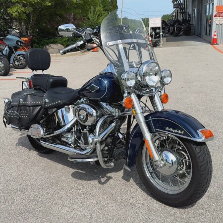 2012 Harley-Davidson® Heritage Softail® Classic Big Blue Pearl thumb 3