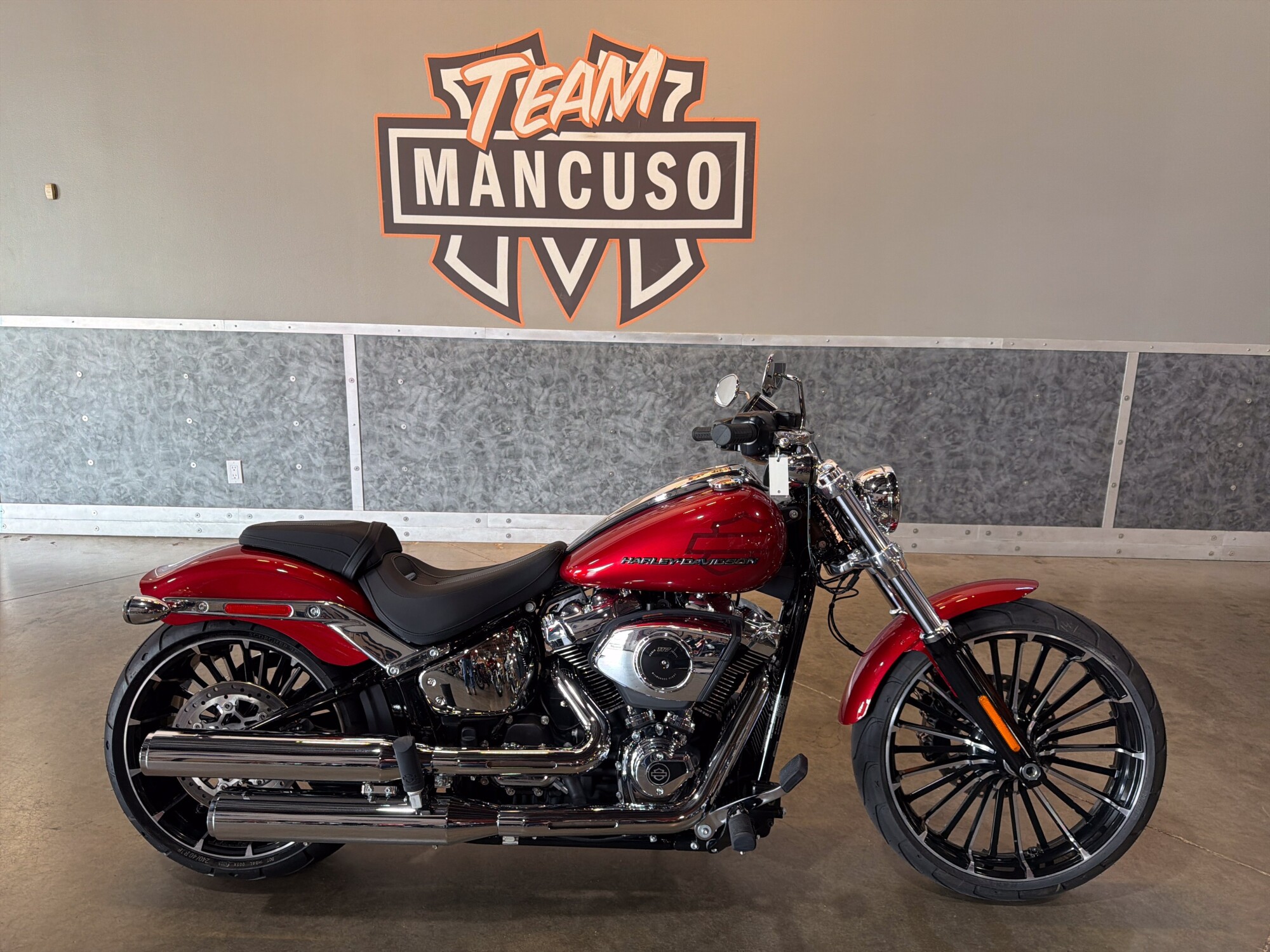 Harley-Davidson® Breakout™ 2025