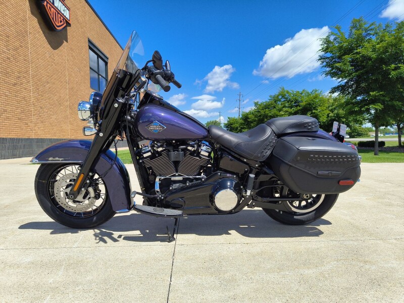 2026 Harley-Davidson® Heritage Classic Purple Abyss - Black w/Cast Wheels