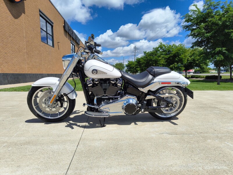 2026 Harley-Davidson® Fat Boy® White Onyx Pearl Chrome Trim