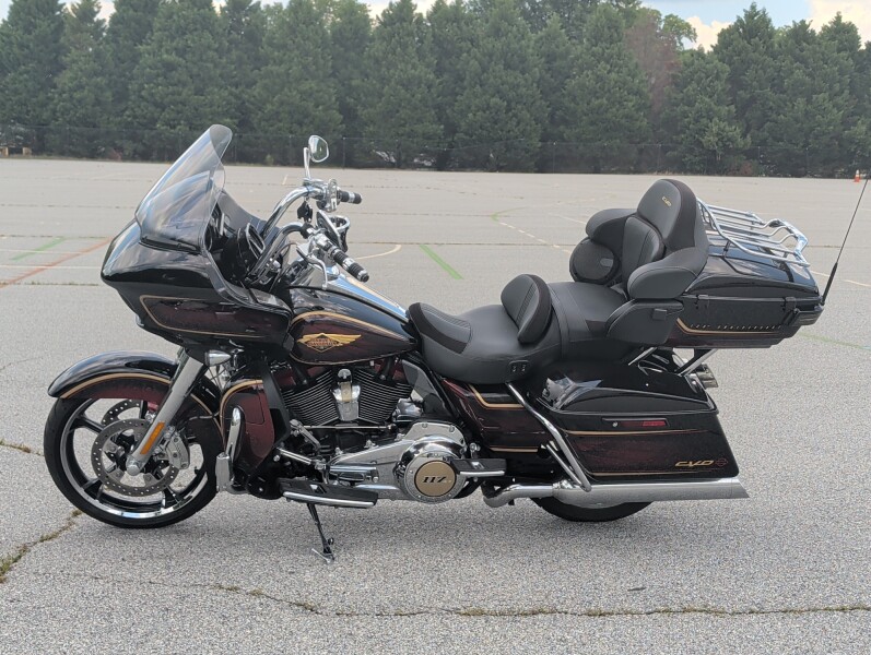 Harley-Davidson® CVO™ Road Glide® LTD Anniversary 2023