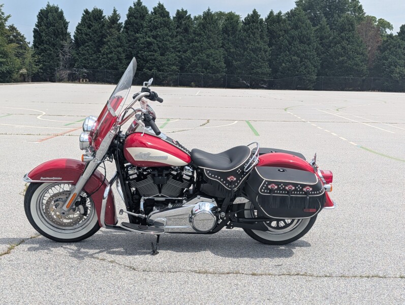Harley-Davidson® Hydra-Glide Revival 2024