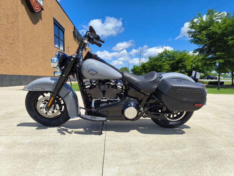 2026 Harley-Davidson® Heritage Classic DRK BILIARD GRY