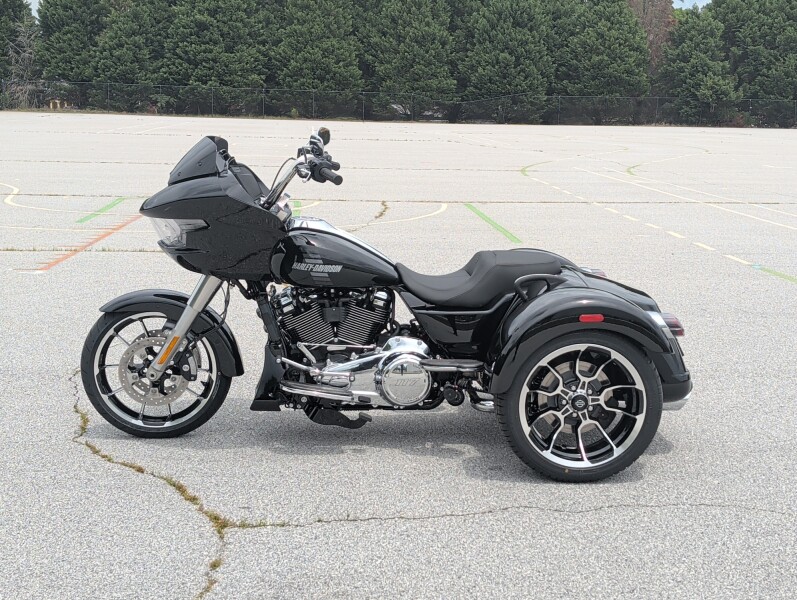 Harley-Davidson® Road Glide 3 2026