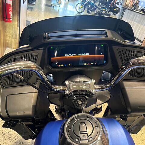 2025 Harley-Davidson® Road Glide® thumb 0